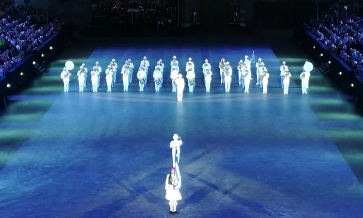 Μάγεψε η φημισμένη μπάντα του ΠΝ στο φεστιβάλ «BASEL TATTOΟ 2019» στη Βασιλεία της Ελβετίας (βίντεο)